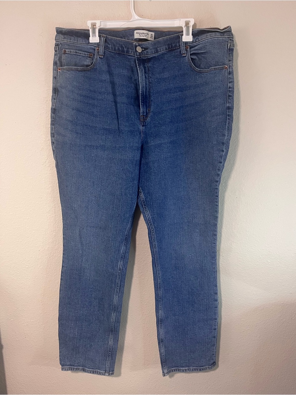 Abercrombie & Fitch Slim Straight Ultra High Rise Jeans - Medium Wash